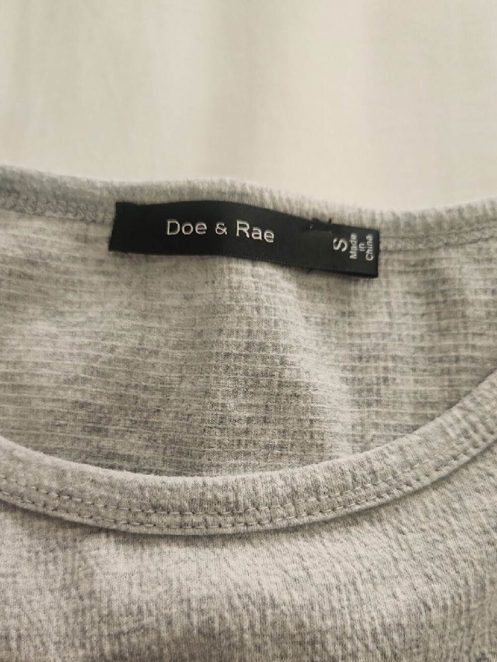 Doe & Rae Ruffle Sleeve Top - Light Gray - Picture 2 of 4